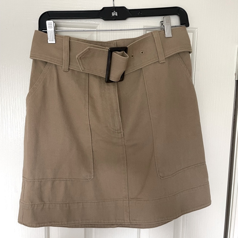 Banana Republic Skirt. New with tag.